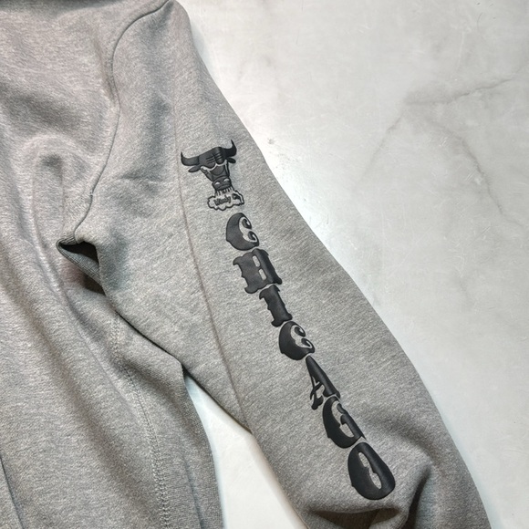 Chicago Bulls Mitchell & Ness Hardwood Classics Ghost Camo Pullover Hoodie - NWT - Picture 3 of 5